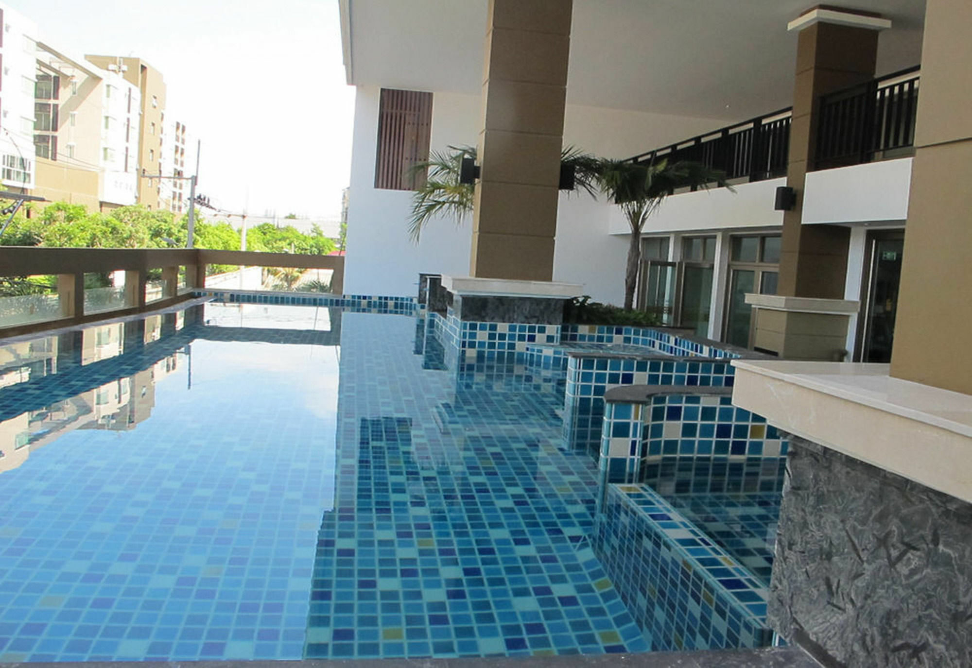 March Hotel Pattaya Esterno foto
