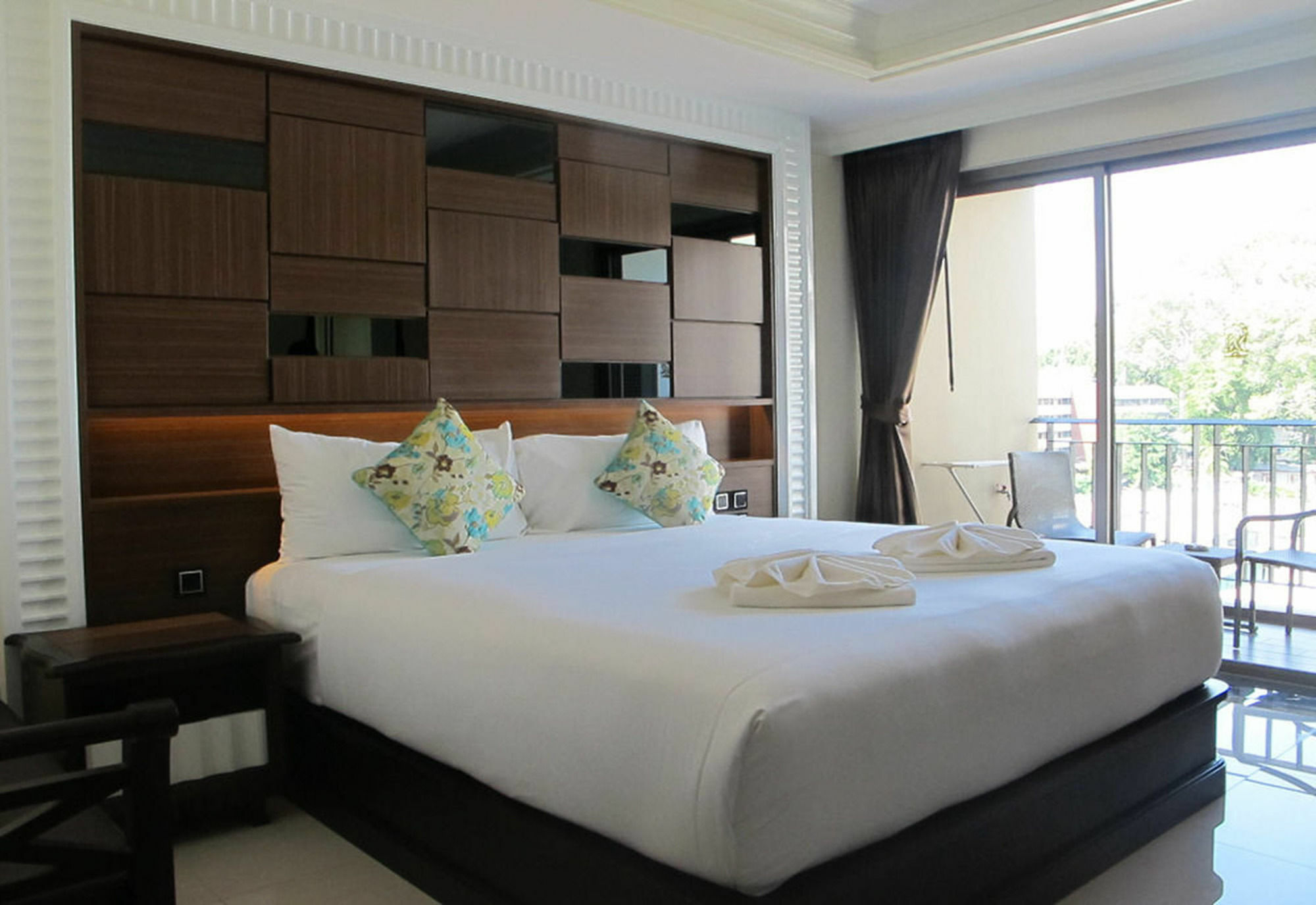 March Hotel Pattaya Esterno foto