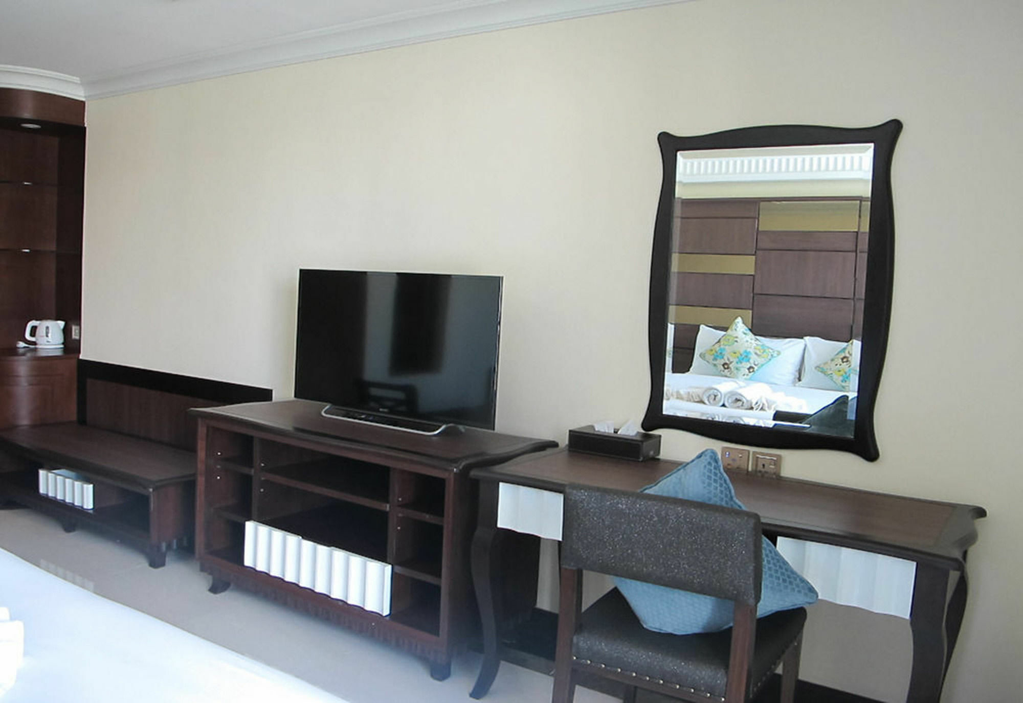 March Hotel Pattaya Esterno foto